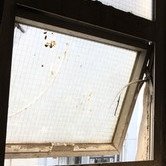 窗户破损
